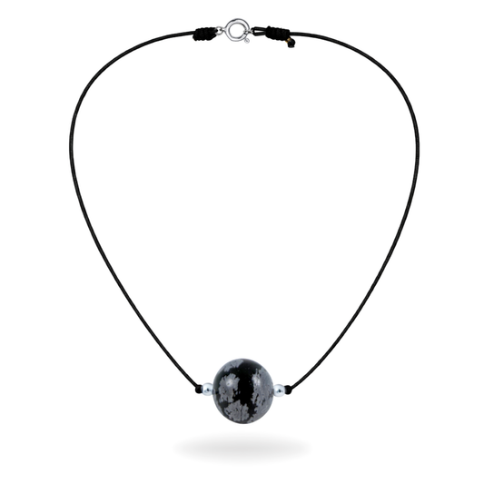 Collier en obsidienne neigeuse pour résoudre les problèmes