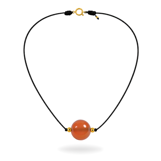 Collier en cornaline symbole d'émancipation