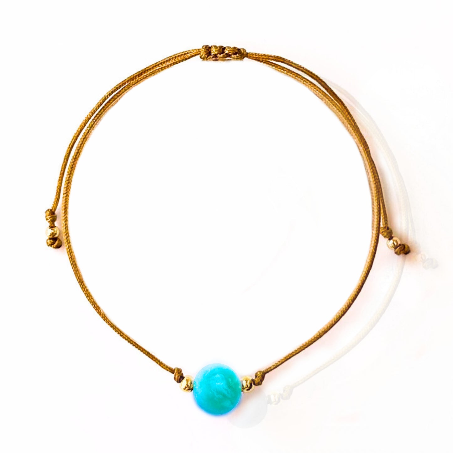 Vista superior de la pulsera de cuarzo verde – diseño delicado y elegante