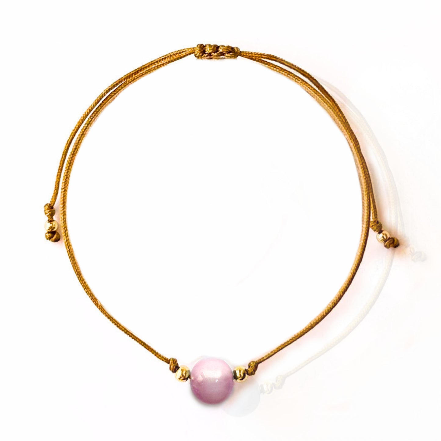 Vista superior de la pulsera de kunzita – diseño ajustable hecho a mano